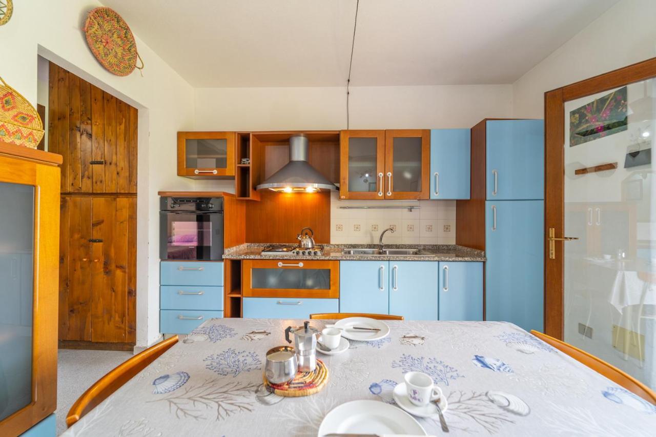 סאן תאודורו Iss Travel, Villa Fiorita - 800 M From La Cinta Beach מראה חיצוני תמונה